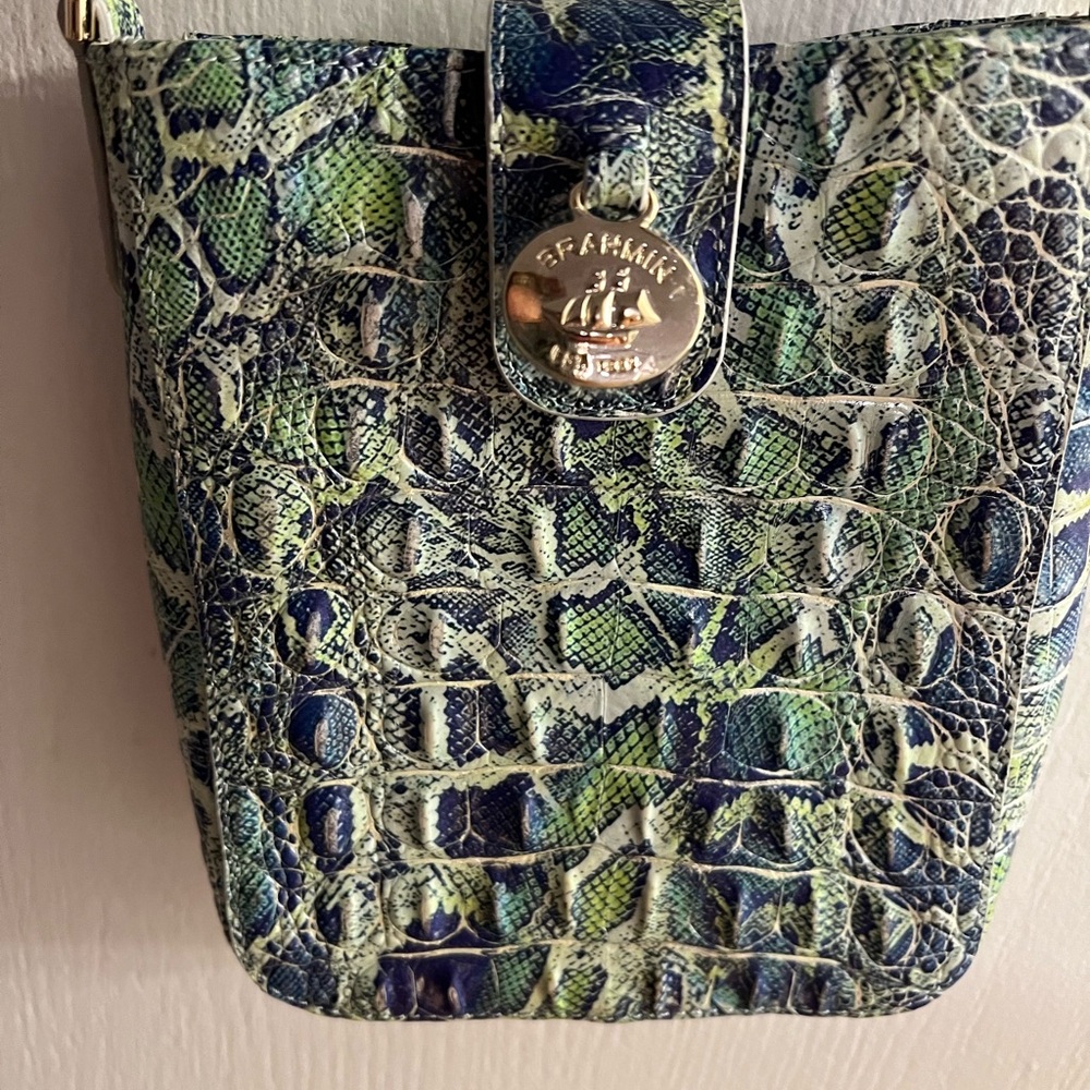 This beautiful Crossbody Brahmin bag Only used a few times